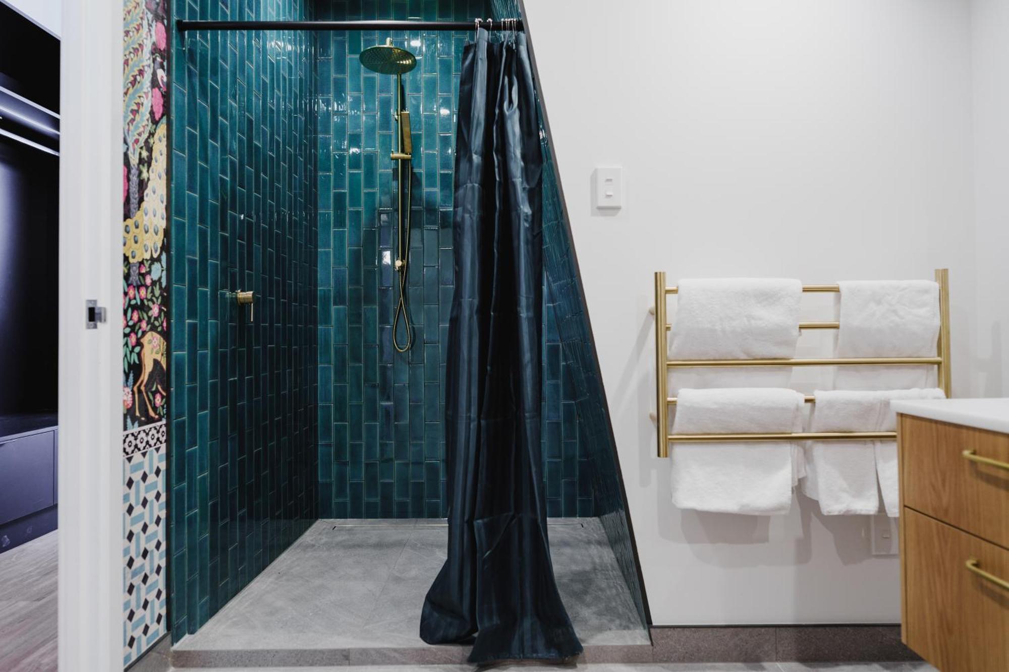 The Chamberson Hotel Dunedin Exterior foto A shower curtain