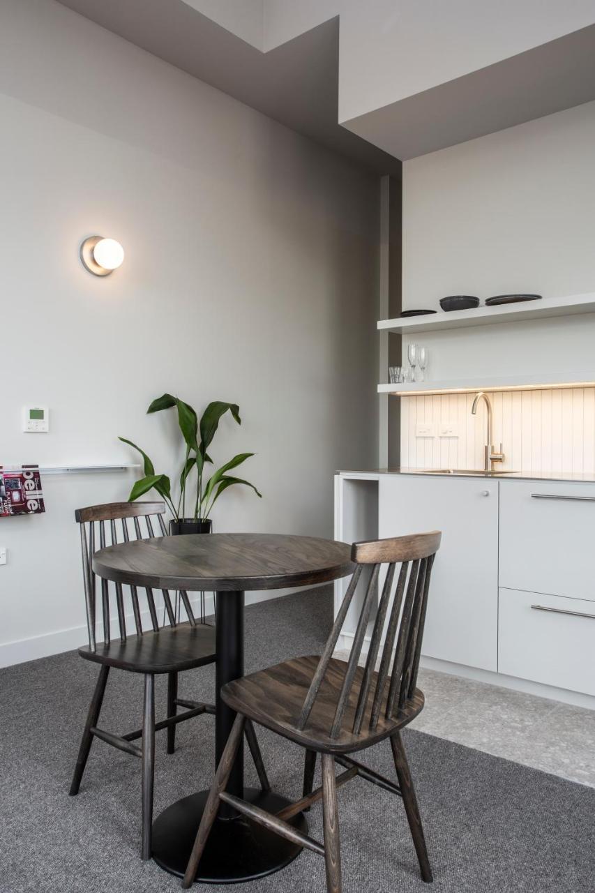 The Chamberson Hotel Dunedin Exterior foto Kitchenette